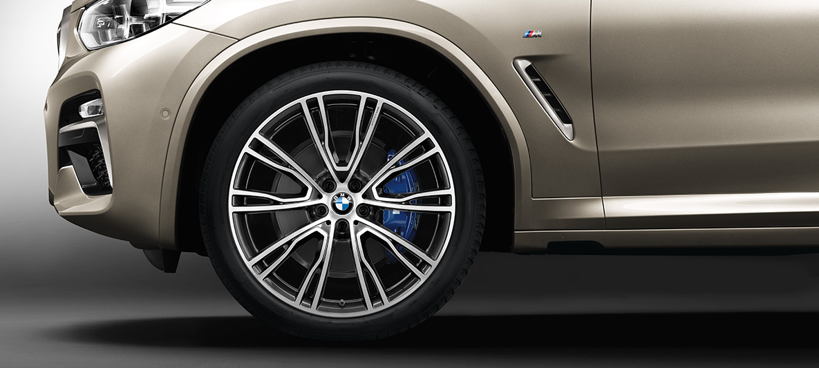 Jantele BMW Individual din aliaj uşor de 21” V-spoke, tip 726 I ale BMW X4 Imagine din lateral cu jantele BMW Individual din aliaj uşor de 21” V-spoke, tip 726 I ale BMW X4, G02, 2018