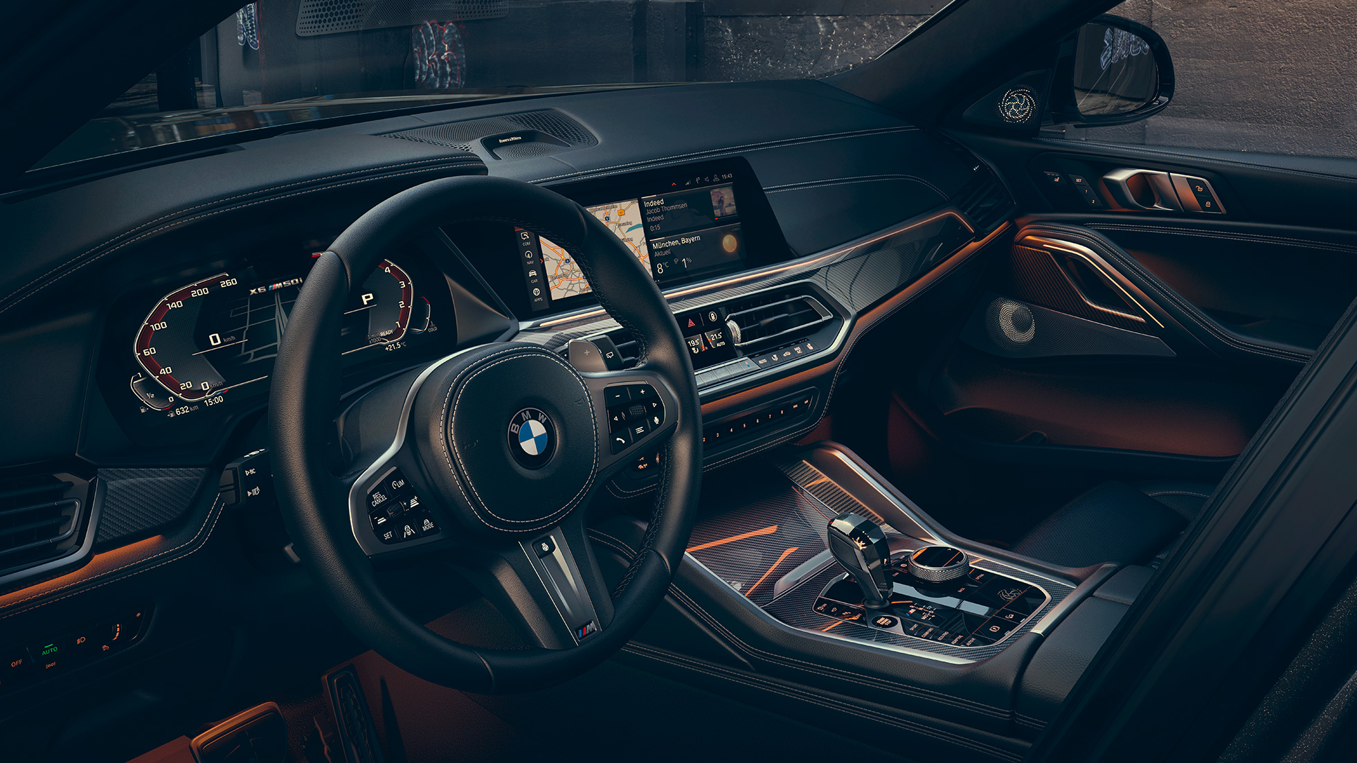 Habitaclul cu ecrane de 12,3”. Imagine cu habitaclul BMW X6 cu ecrane de 12,3”.