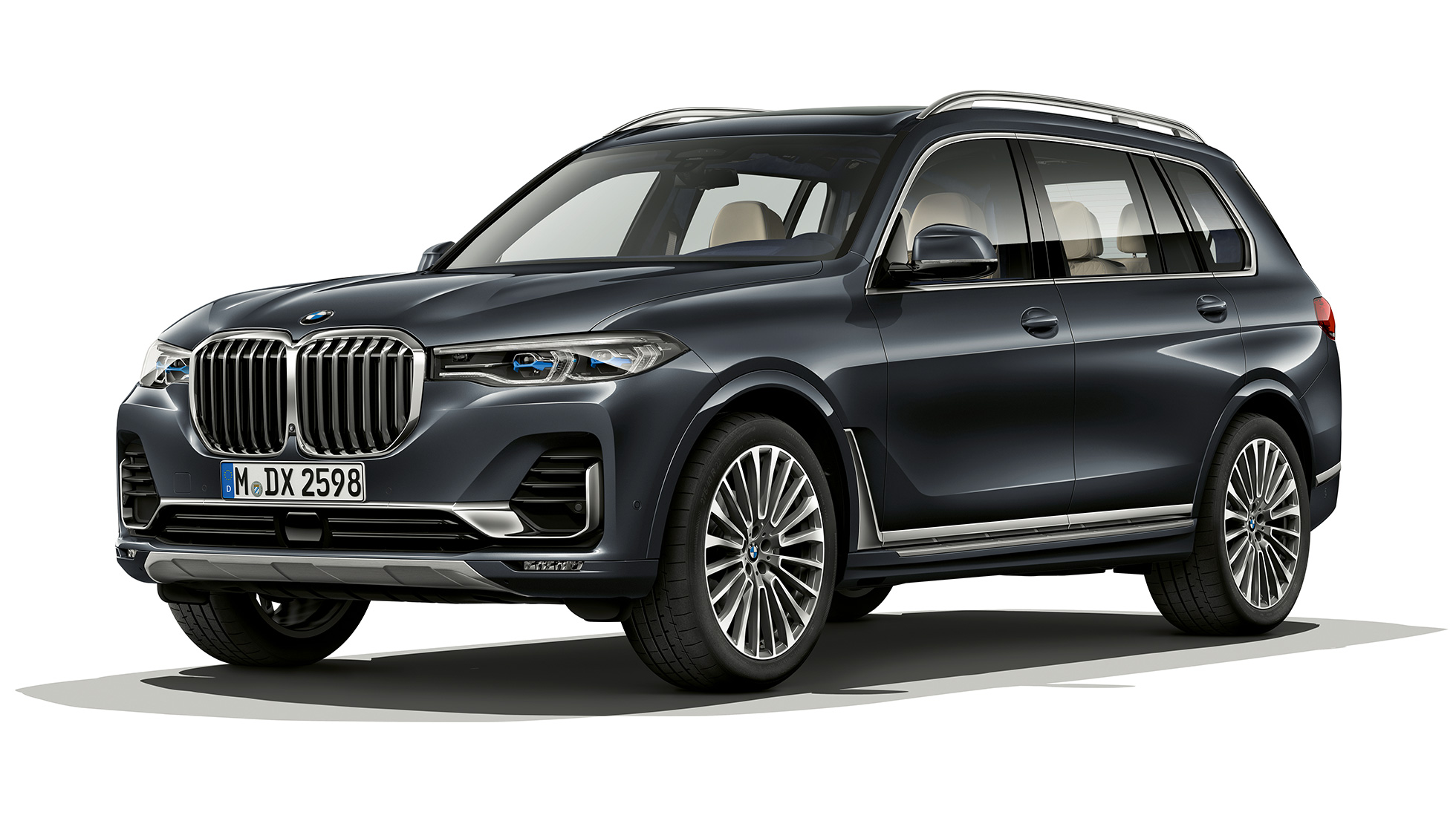Pachetul Design Pure Excellence al BMW X7 Imagine din studio cu trei sferturi din partea frontală a BMW X7 cu pachetul Design Pure Excellence