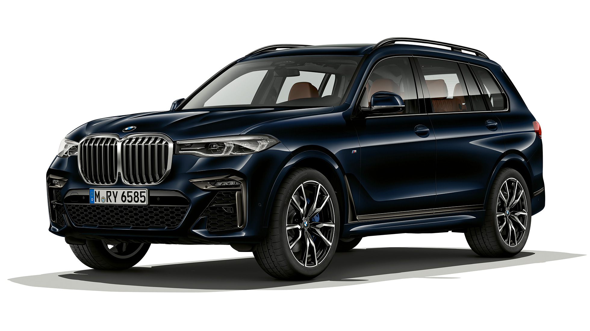 BMW X7 model BMW Individual X7 40i xDrive Imagine din studio cu trei sferturi din partea frontală a BMW X7 model BMW Individual X7 40i xDrive