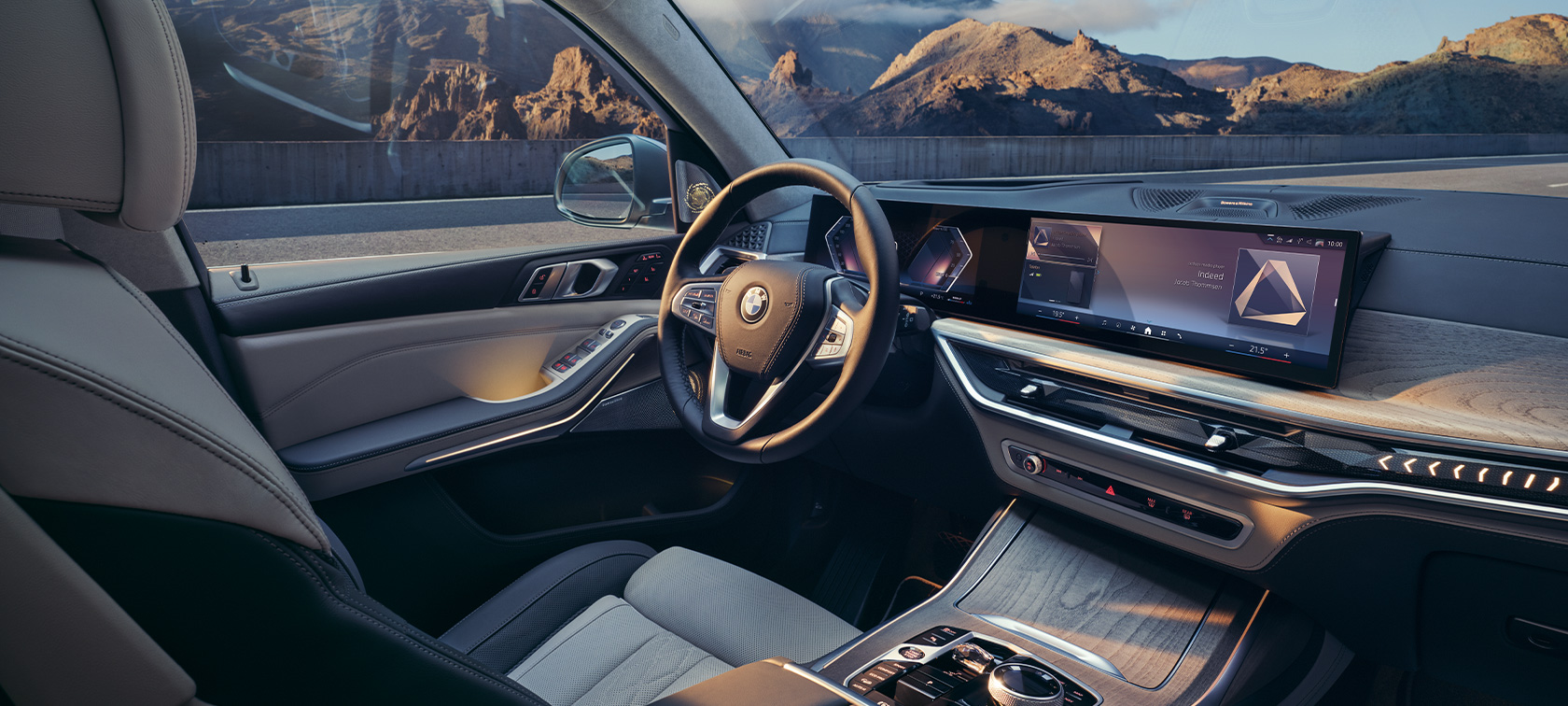 BMW X7 LCI habitaclu BMW X7 LCI habitaclu cu afişaj curbat BMW