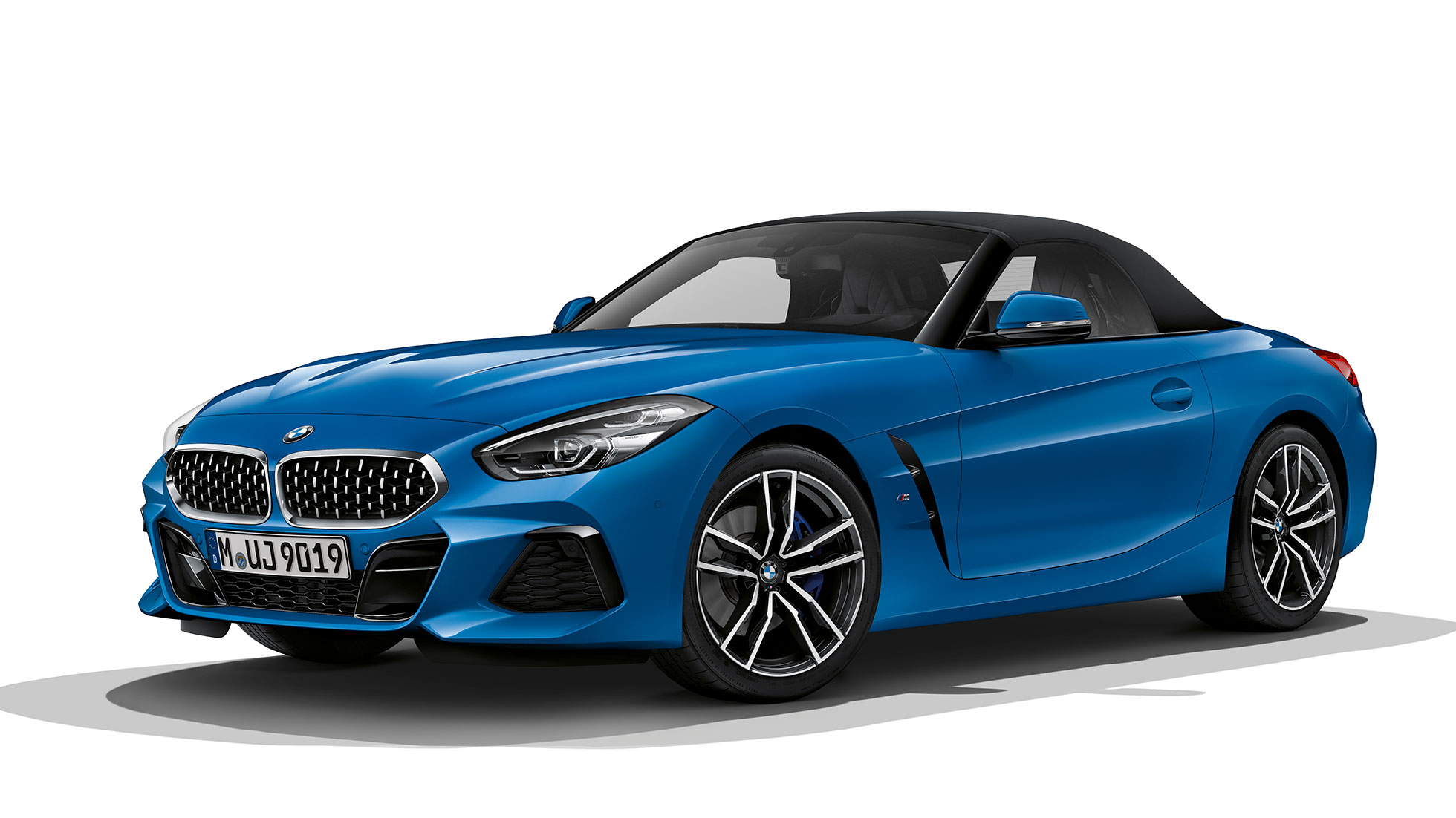 BMW Z4 Roadster model M Sport Imagine cu trei sferturi din partea frontală a BMW Z4 Roadster model M Sport