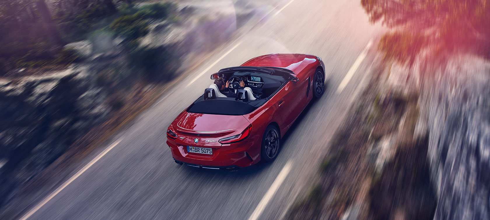 Imagine de sus cu BMW Z4 Roadster Imagine de sus cu BMW Z4 Roadster în mişcare