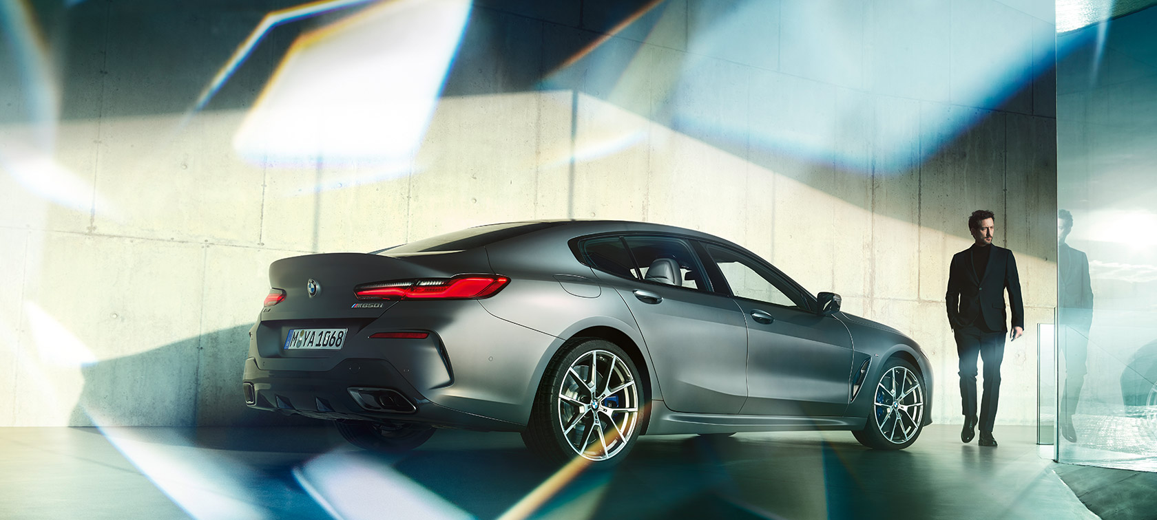 BMW Seria 8 Gran Coupé Perspectivă laterală a BMW Seria 8 Gran Coupé