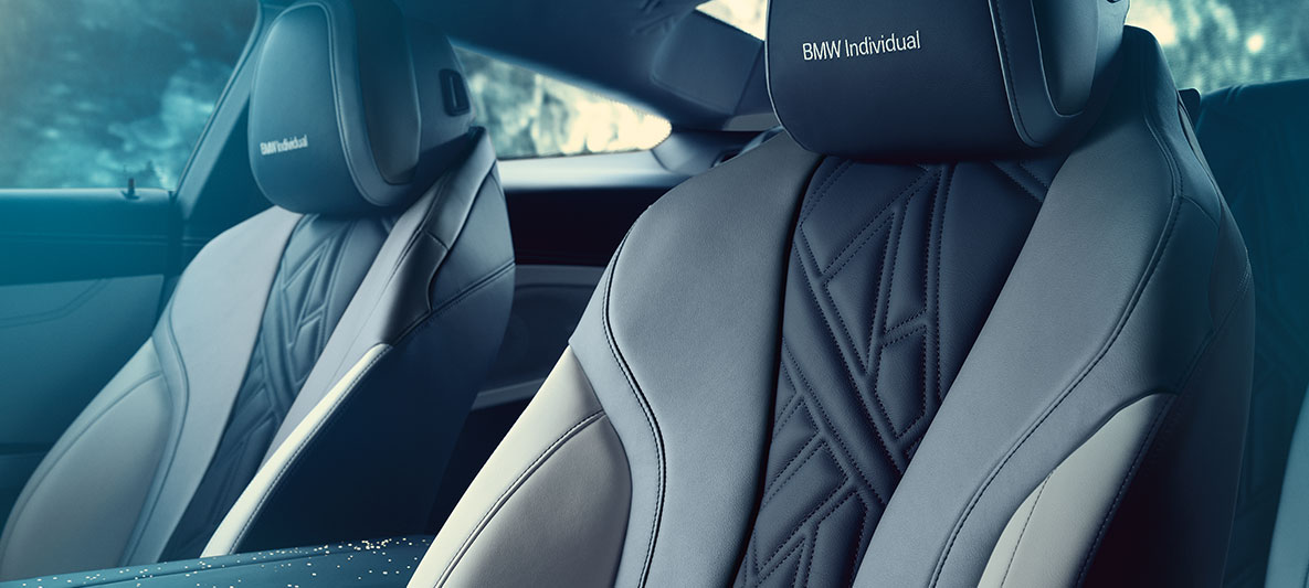 Scaunele sport BMW Individual ale BMW Individual M850i NIGHT SKY Imagine în prim-plan cu scaunele sport BMW Individual ale BMW Individual M850i NIGHT SKY