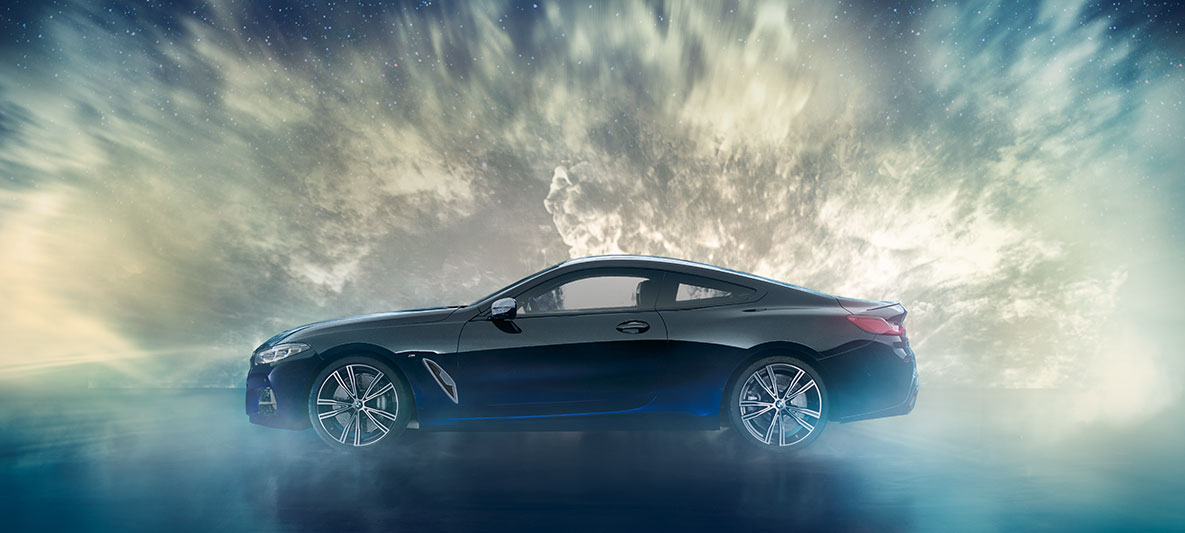 Imagine din lateral cu BMW Individual M850i NIGHT SKY Imagine din lateral cu BMW Individual M850i NIGHT SKY staţionând
