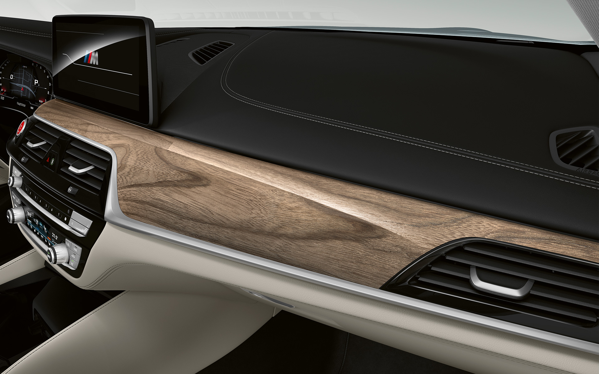 Ornamente BMW Individual din lemn fin maro deschis Sen, prim plan Ornamente BMW Individual din lemn fin maro deschis Sen, prim plan
