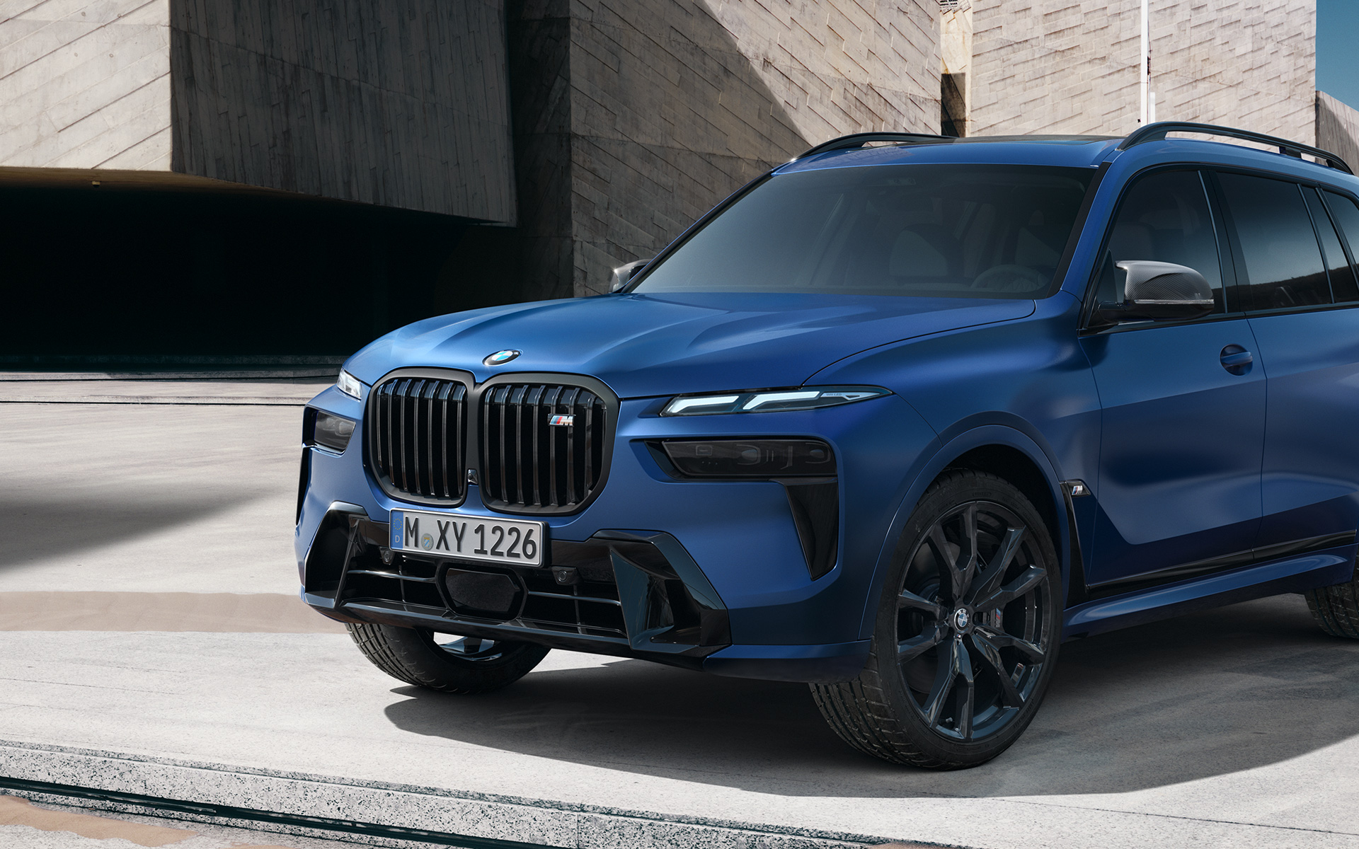 BMW X7 M60i xDrive LCI, BMW Individual Albastru Frozen Marina Bay