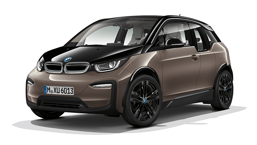 Imagine din studio cu BMW i3 Imagine din studio cu trei sferturi din partea frontală a BMW i3