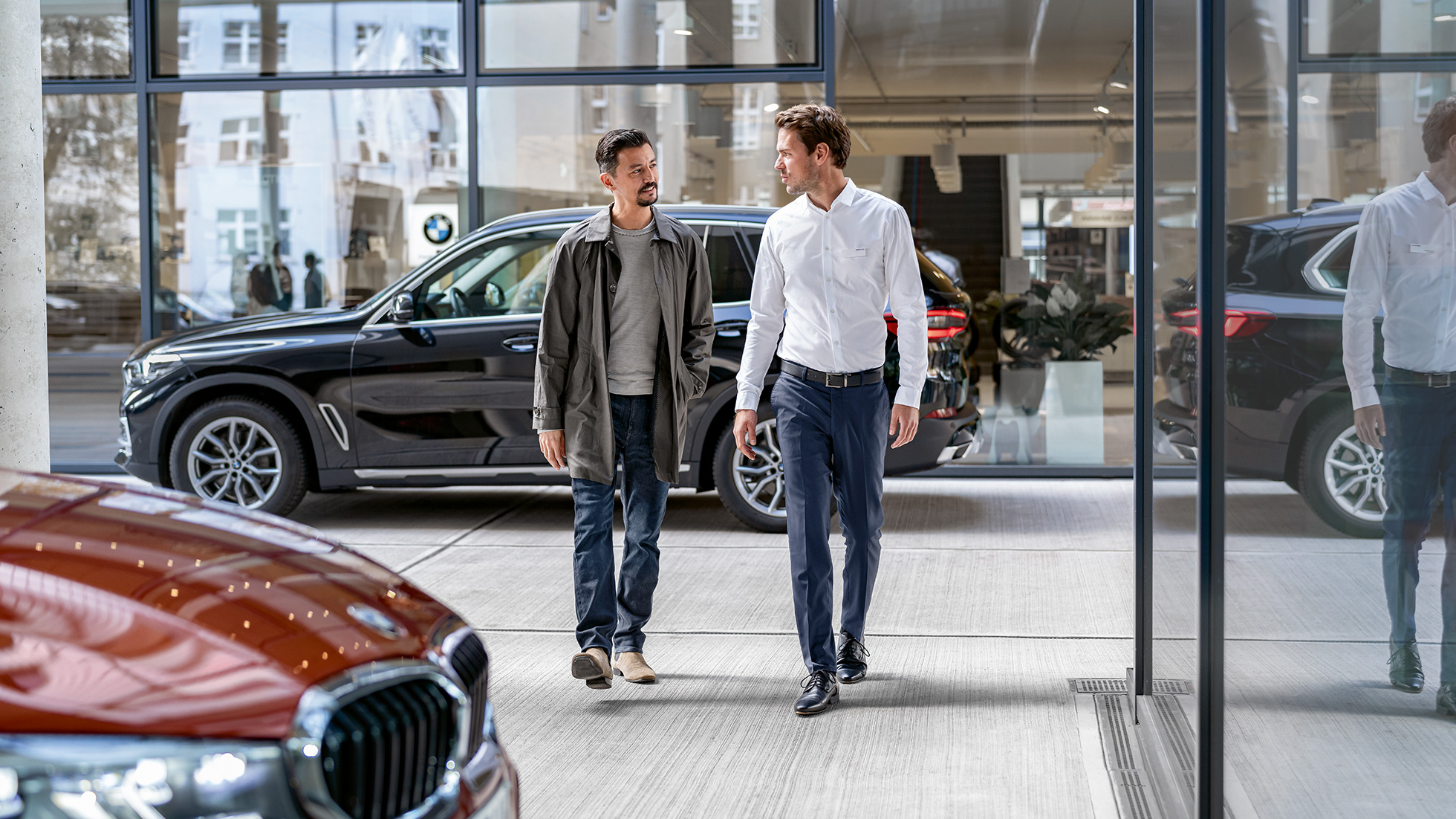 BMW Service oferta BMW Service BMW Service bărbat la un partener BMW
