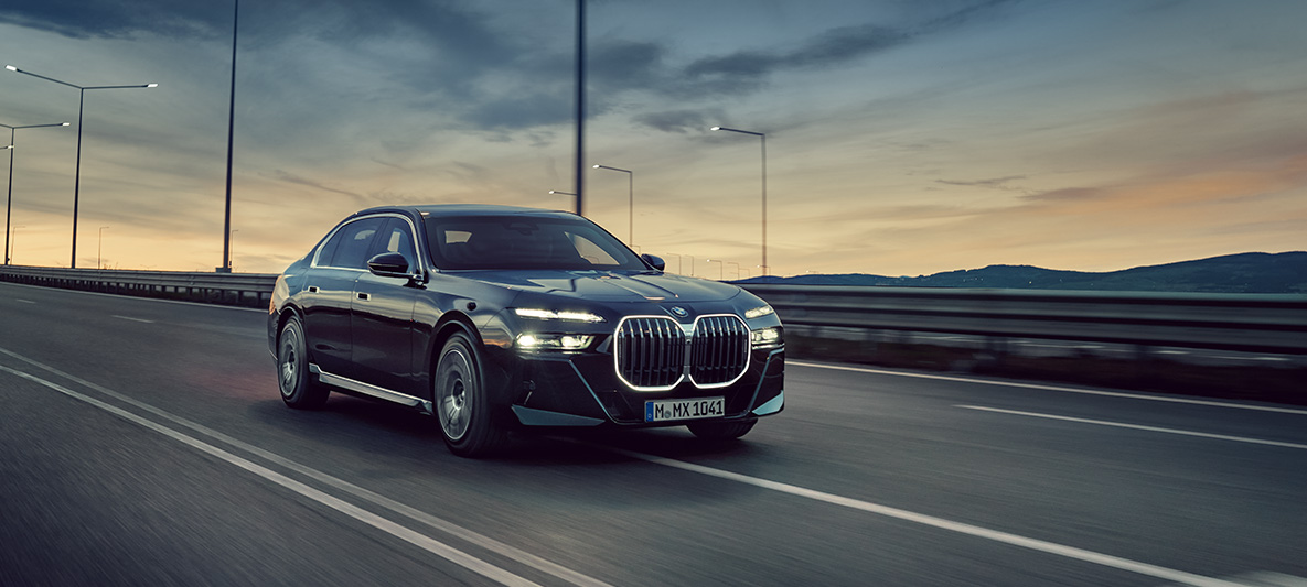 BMW Protection Vehicles Formarea șoferilor de securitate BMW Protection Vehicles Security Driver Training