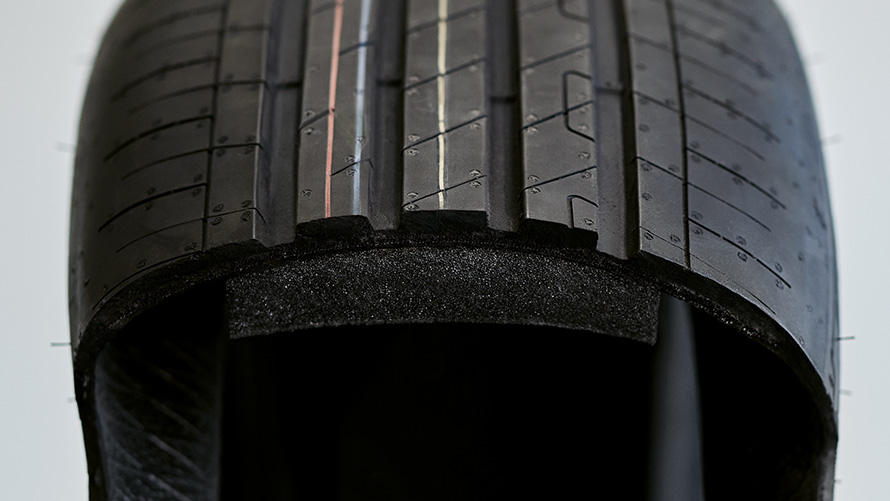 Anvelope BMW, carcasă cu izolare fonică Anvelope BMW, carcasă cu izolare fonică