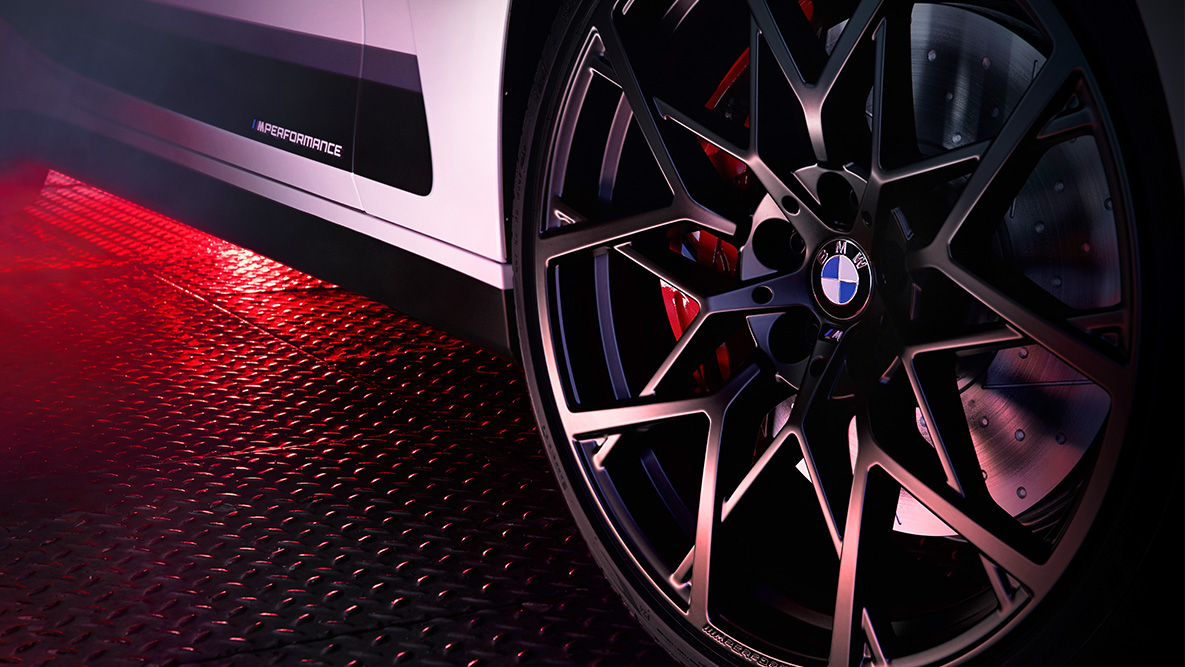 Jante M Performance forjate Y-spoke de 20”, tip 795 M, Jet Black mat ale BMW Seria 4 Coupé G22 Imagine în detaliu cu jantele M Performance forjate Y-spoke de 20”, tip 795 M, Jet Black mat ale BMW Seria 4 Coupé G22