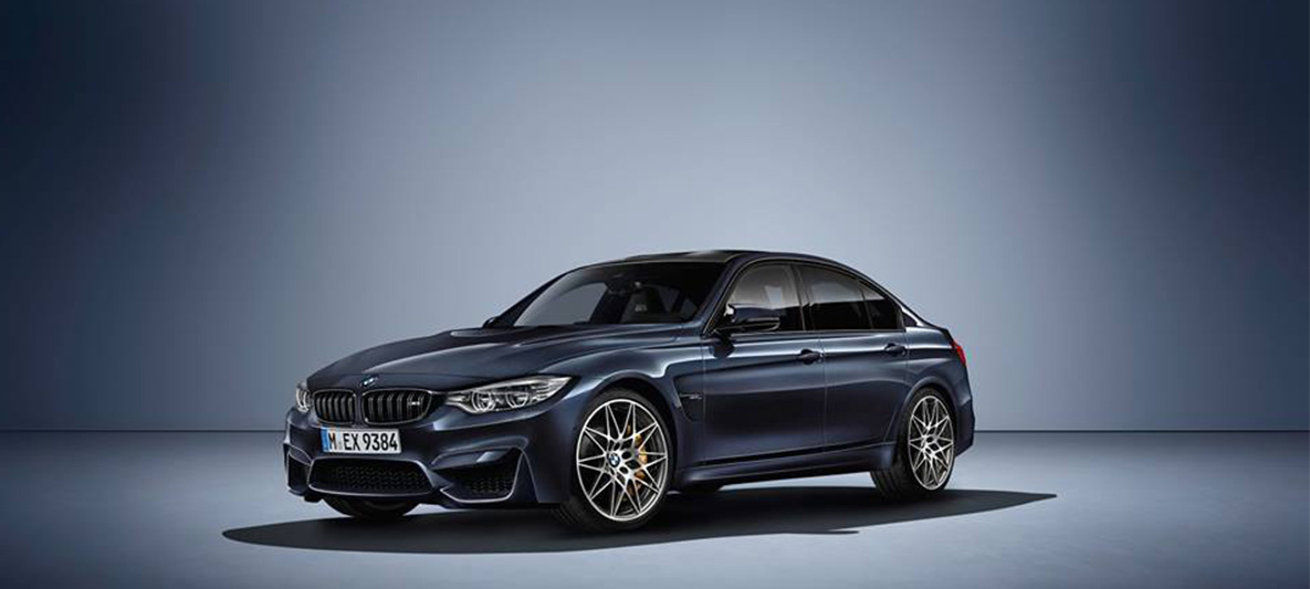Ediţie specială exclusivă pentru BMW M3: "30 Years M3" Ediţie specială exclusivă pentru BMW M3: "30 Years M3"