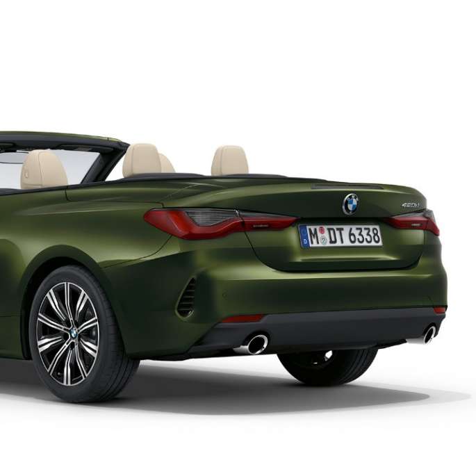 Imagine cu trei sferturi din partea din spate a BMW Seria 4 Cabriolet G23 2020, Bluestone
