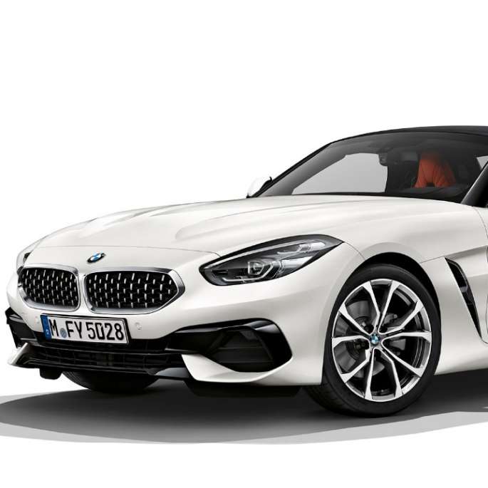 BMW Z4 Roadster model Sport Line Imagine cu trei sferturi din partea frontală a BMW Z4 Roadster model Sport Line